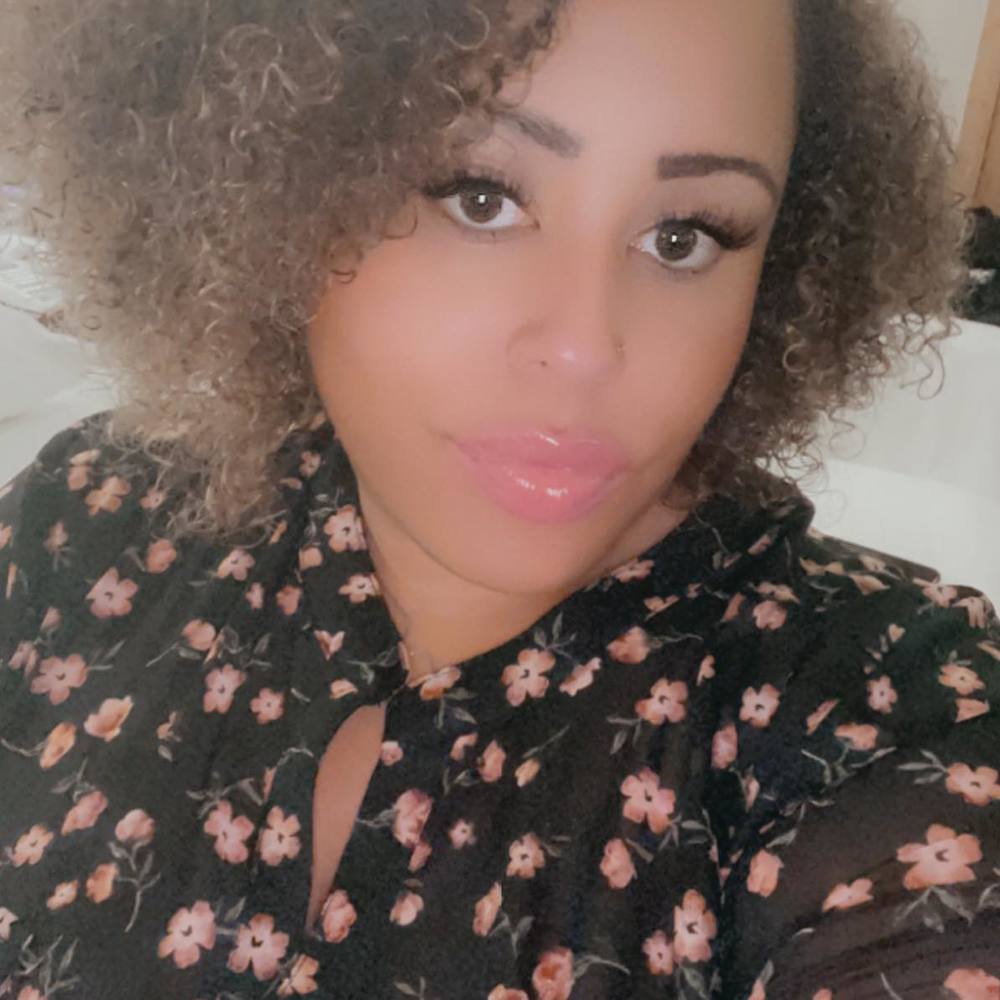 Meet your Posher, Denise